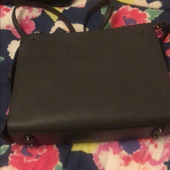 Coach Rogue 25 (Coach 1941 Collection) - Picture 3 of 6